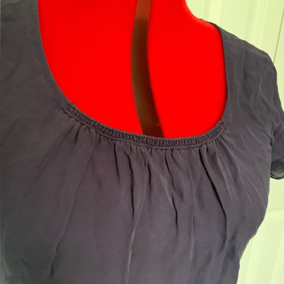 Aritzia Babaton 100% silk purple top size XS - Picture 2 of 7